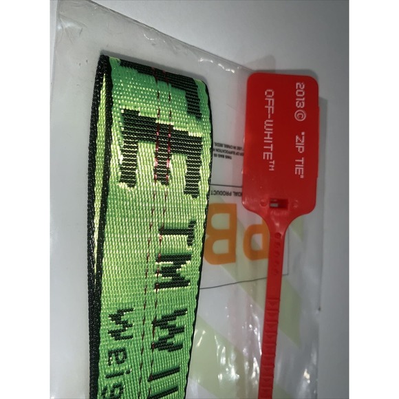 OFF-WHITE Lanyard Keychain With Clasp Bright Green And Black With Zip Tie, NEW - Picture 4 of 6